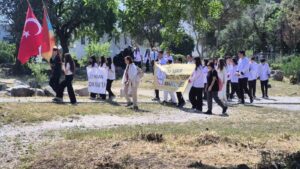 Muğla’nın Bodrum ilçesinde Turizm Haftası kapsamında Antik Halikarnassos Surları’nda yürüyüş