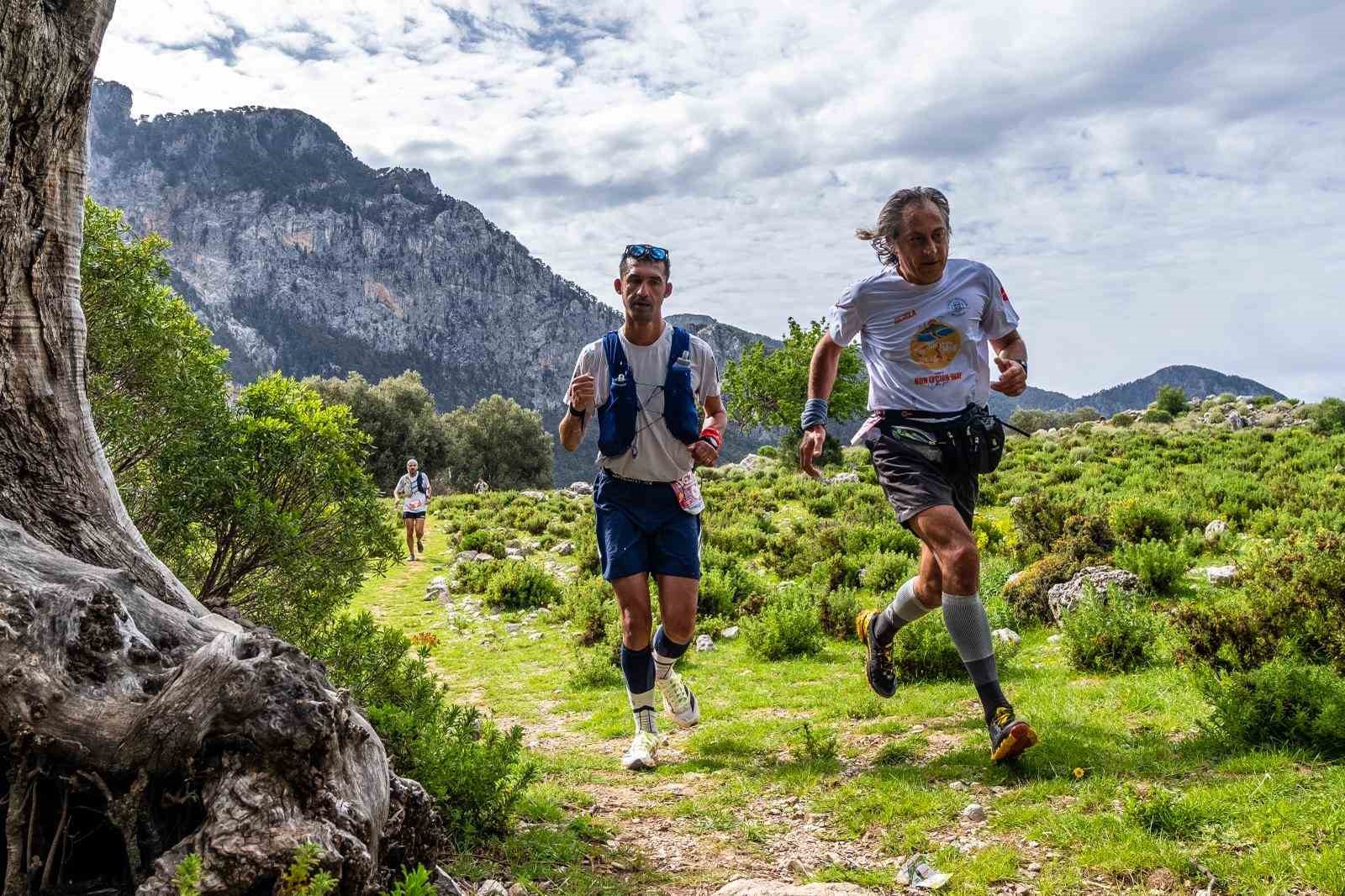 Muğla’nın Fethiye ilçesinde bu yıl dördüncüsü düzenlenen Babadağ Ultra Maratonu,