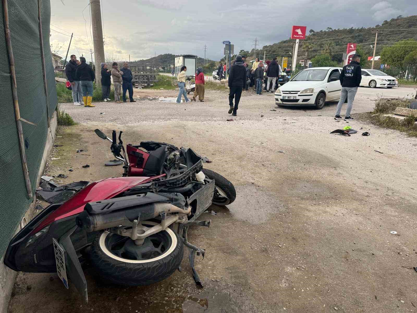 Fethiye’de otomobil ile motosikletin çarpıştığı kazada ağır yaralanan 17 yaşındaki