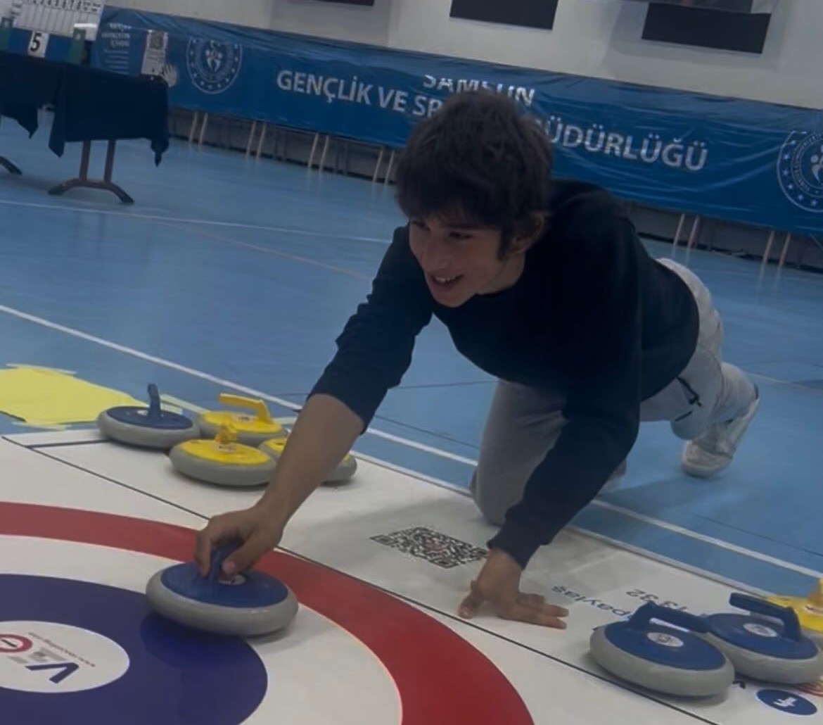 Muğla’nın Köyceğiz ilçesi Naip Hüseyin Anadolu Lisesi Floor Curling Genç