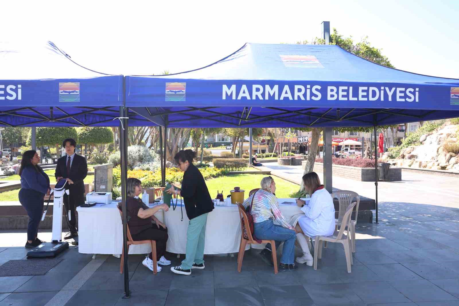 Marmaris Belediyesi’nin düzenlediği ’Sağlıklı Yaş Alma’ etkinliğinde 30 yaş üstü