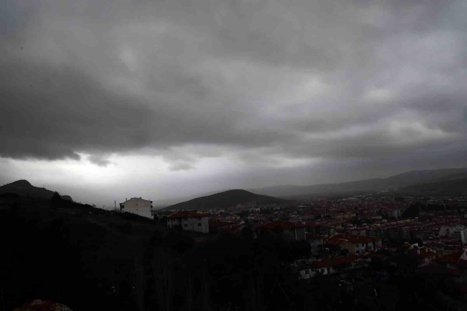 Meteoroloji Genel Müdürlüğü 4.Bölge Müdürlüğü Bölge Tahmin ve Uyarı Merkezinden