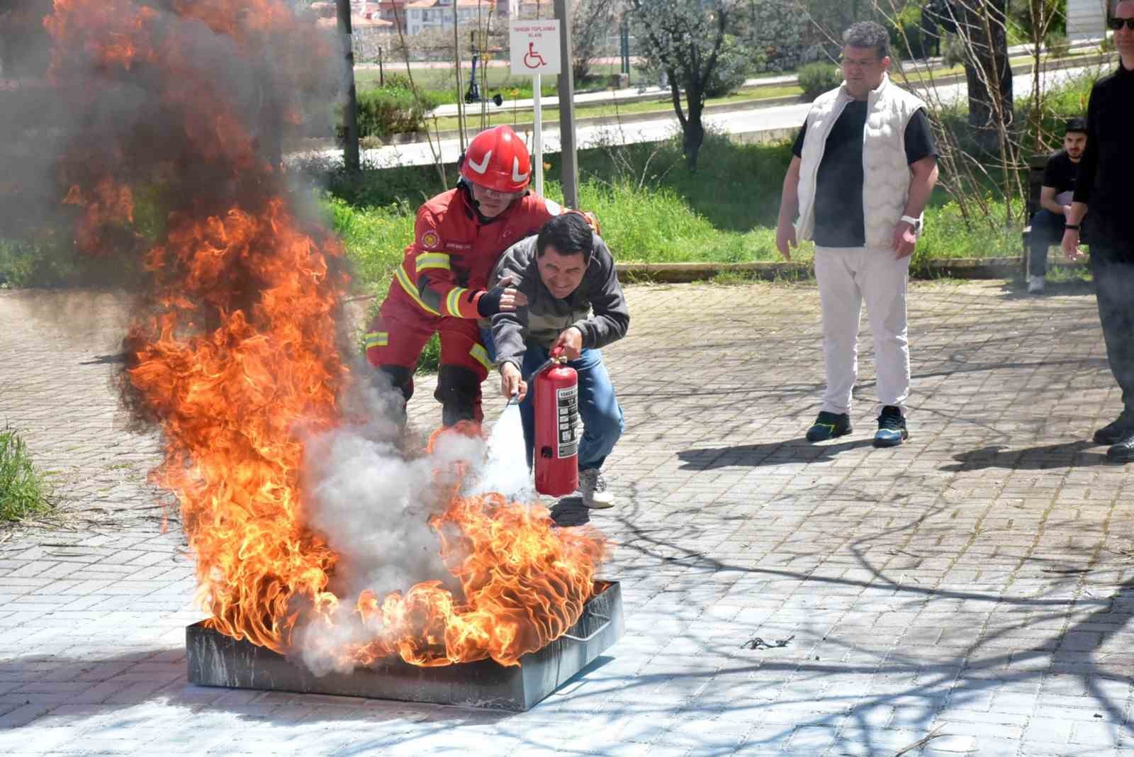 MSKÜ akademik ve idari personeline, Muğla Büyükşehir Belediyesi İtfaiye Daire