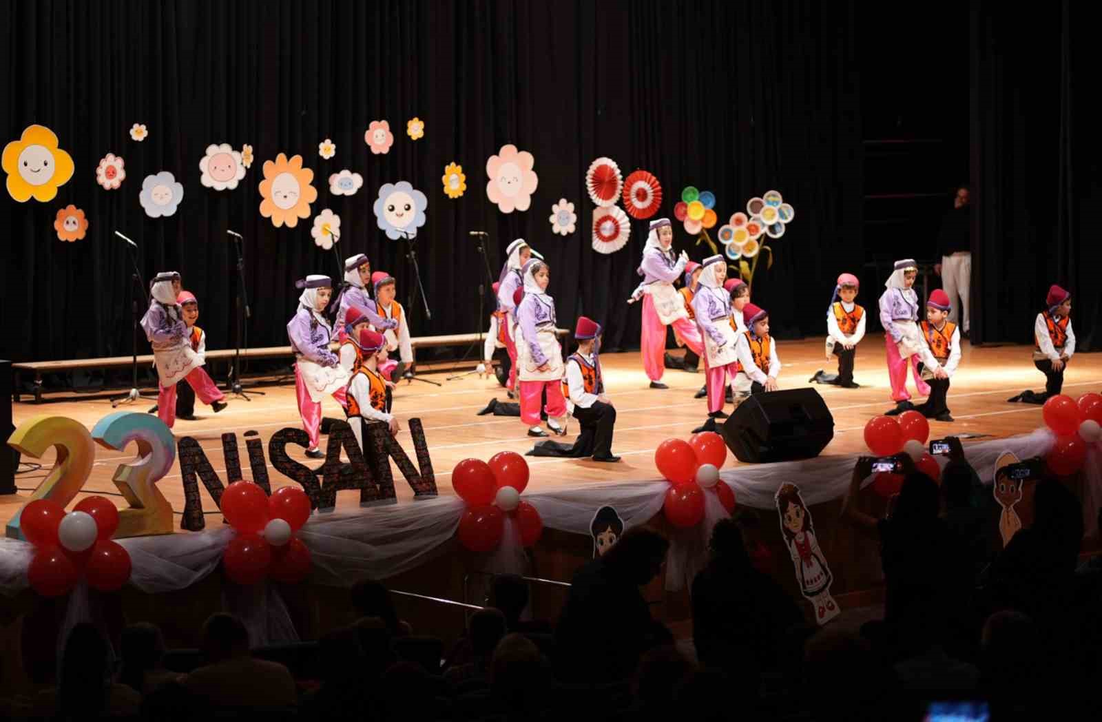 MTK Koleji tarafından düzenlenen 23 Nisan Ulusal Egemenlik ve Çocuk