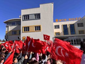 MTK Koleji’nde, okul saldırısında öğrencilerini korumak için kendisini siper eden