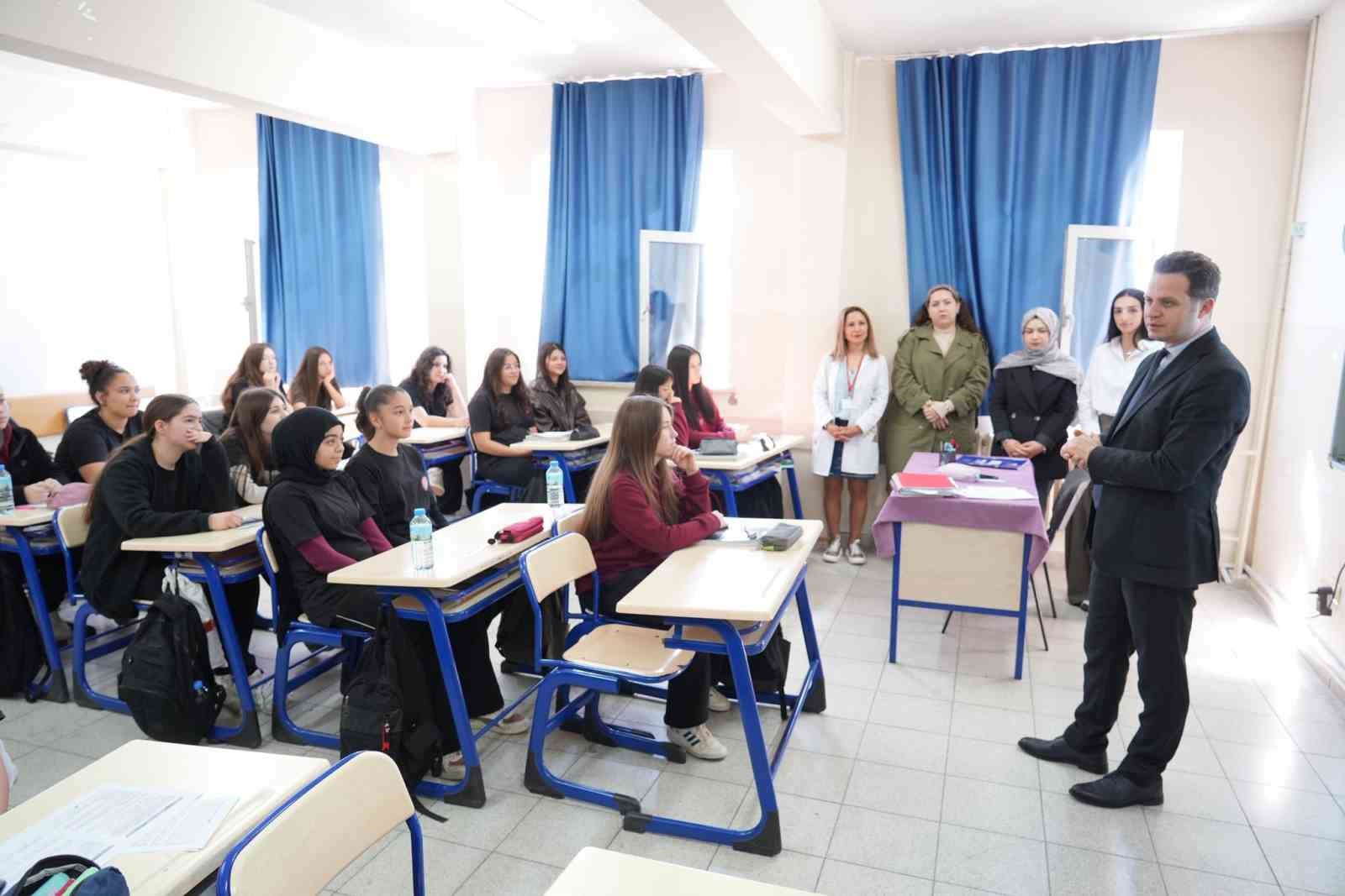 Muğla İl Millî Eğitim Müdürü Emre Çay, eğitim öğretim faaliyetlerini