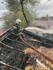 Ortaca ilçesine bağlı Dalyan Mahallesi’nde bir işletmenin çatı katında çıkan