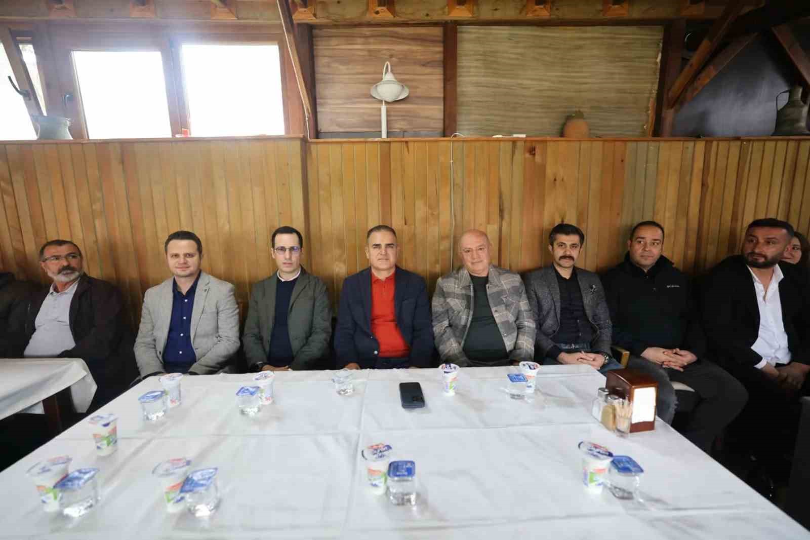 Muğla’nın Malatya doğumlu valisi Dr. İdris Akbıyık, Ula Kaymakamı Mehmet