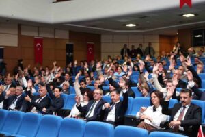 Kıyı Belediyeler Birliği Başkanlığı görevine yeniden seçilen Muğla Büyükşehir Belediye