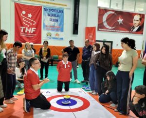 Muğla’nın Köyceğiz ilçesinde ‘El Ele Projesi’ kapsamında özel bireyler ve