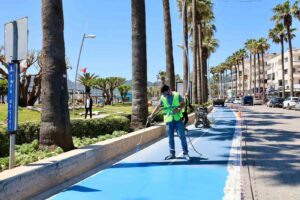 Marmaris Belediyesi, yaz sezonu öncesi şehir içi bisiklet yollarında bakım