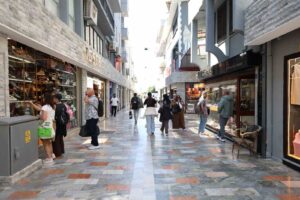 Marmaris Belediyesi’nin çarşıda gerçekleştirdiği dönüşüm çalışmaları meyvesini verdi. Yenilenen sokaklar,