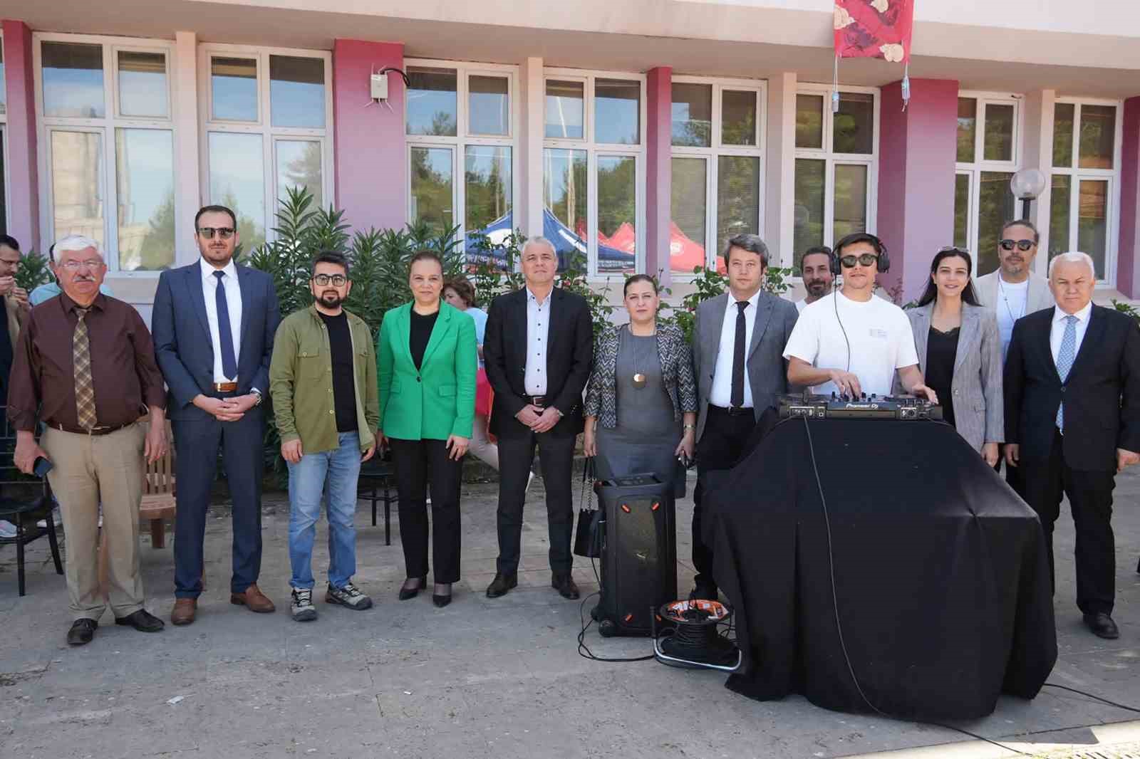 Muğla Sıtkı Koçman Üniversitesi’nde (MSKÜ) öğrenciler ile sektör temsilcilerinin bir