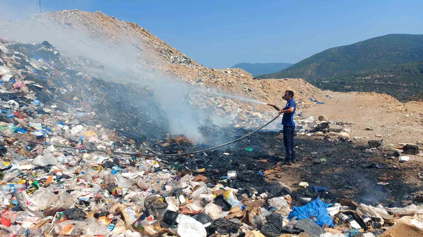 Muğla’nın Bodrum ilçesi Peksimet mahallesinde bulunan hafriyat ve bağ-bahçe atık