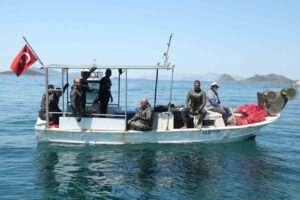 Bodrum Belediyesi tarafından denizlerin korunmasına dikkat çekmek amacıyla sürdürülen Deniz