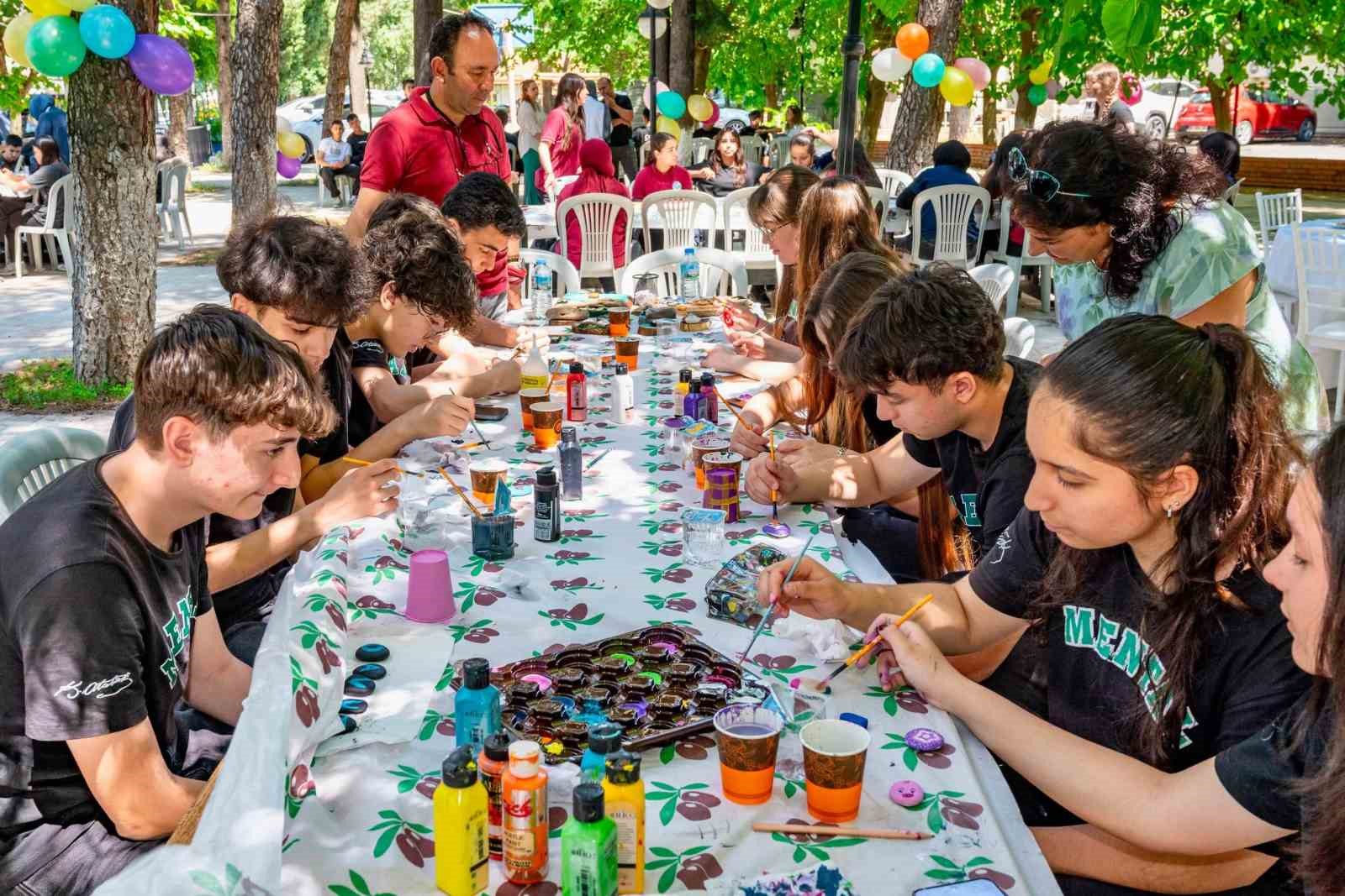 Muğla’nın Menteşe ilçesinde düzenlenen "Menteşe’de İz’in Olsun" Açık Hava Sanat