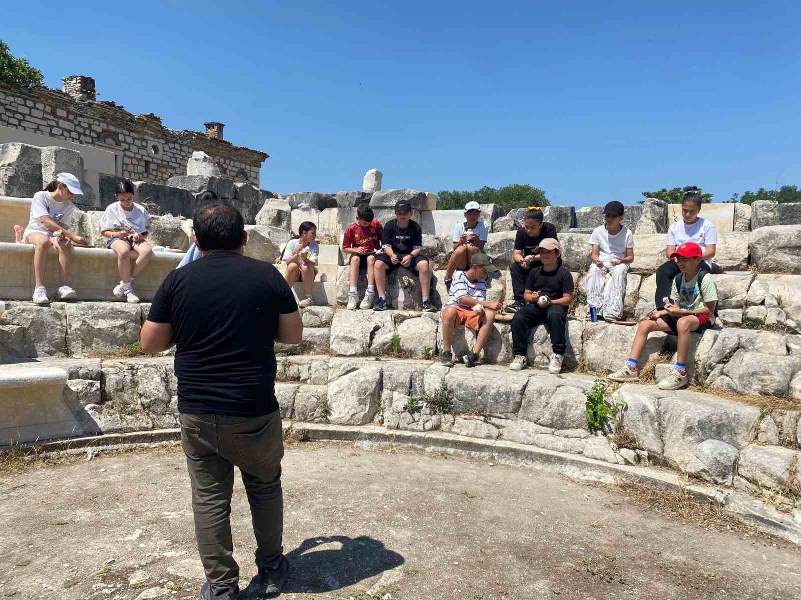 Muğla’nın Yatağan ilçesinde, "Gençlik Yılı" etkinlikleri kapsamında gençlere yönelik anlamlı