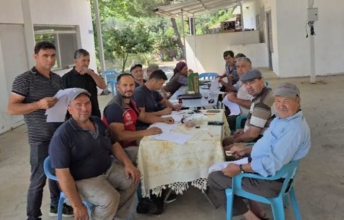 Muğla İl Tarım ve Orman Müdürlüğü ekipleri, kent genelindeki üreticilerle