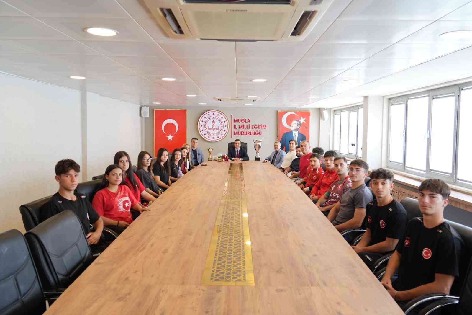Ulusal ve uluslararası arenalarda elde ettikleri başarılarla Muğla’yı ve Türkiye’yi