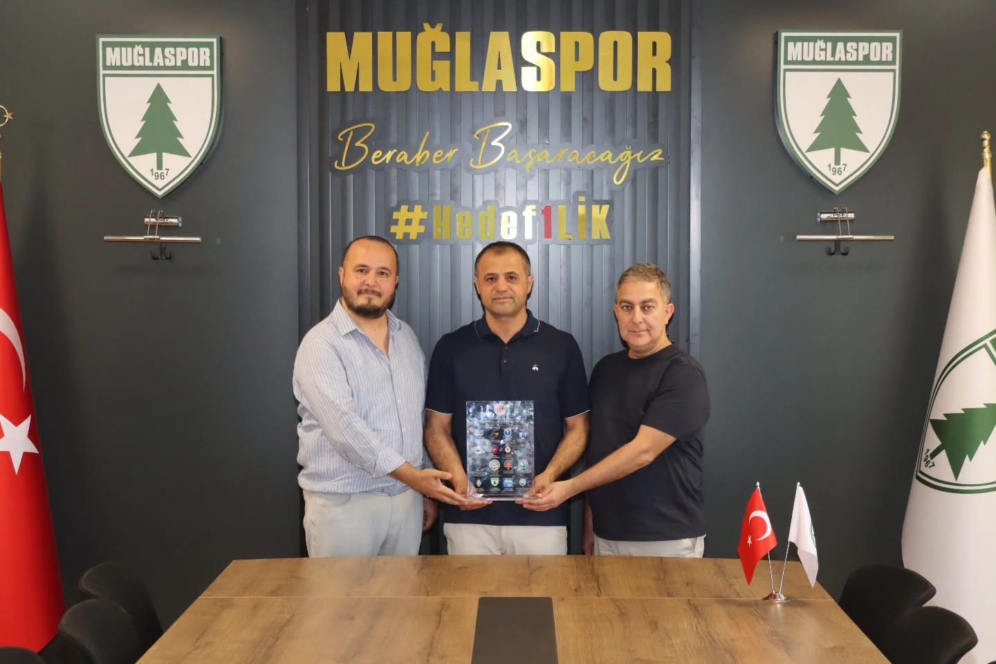 Türkiye Briç Federasyonu tarafından düzenlenen organizasyonda müthiş bir performans sergileyen