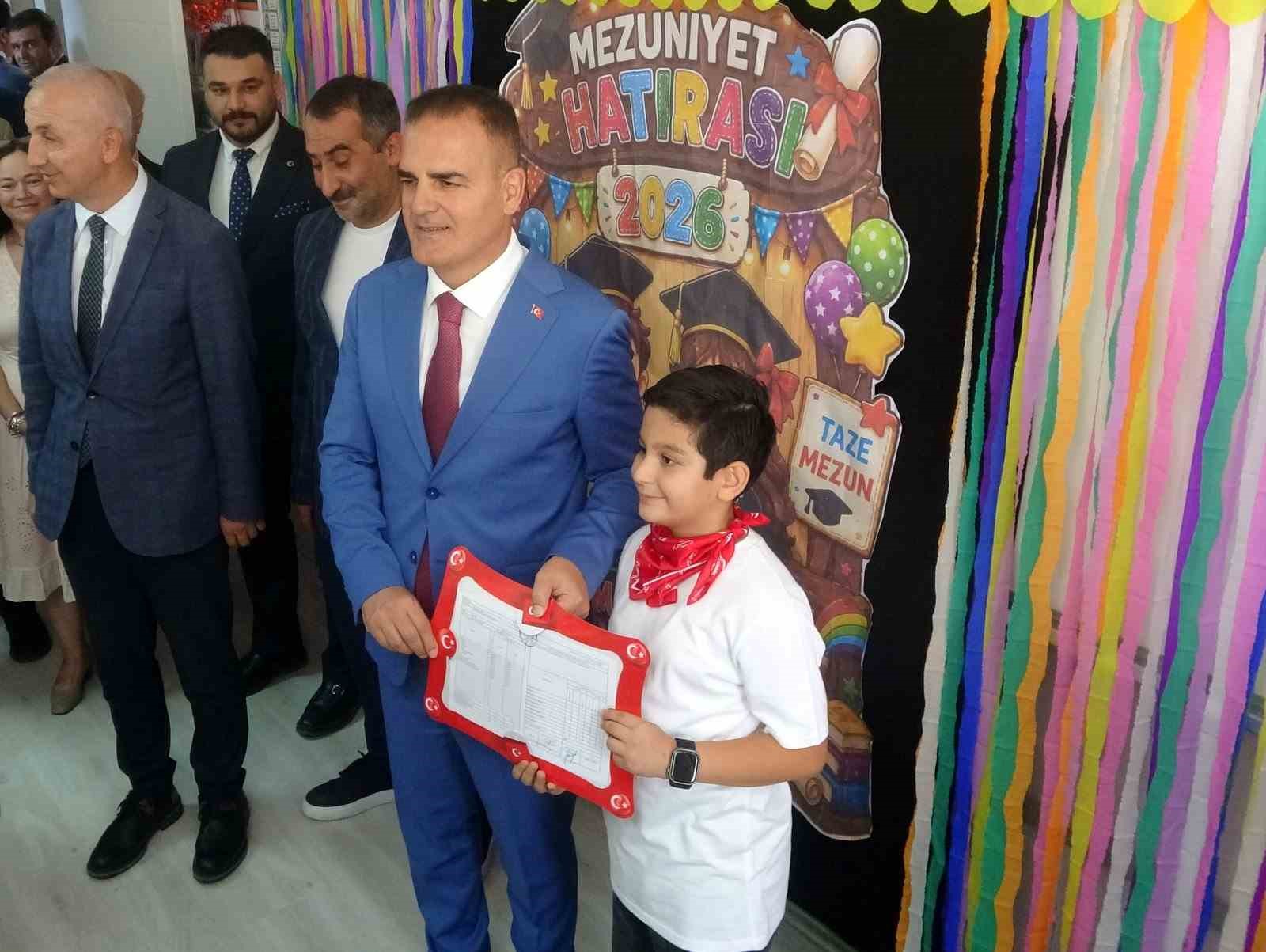 Muğla genelinde 2025-2026 eğitim-öğretim yılı düzenlenen karne törenleriyle sona erdi.