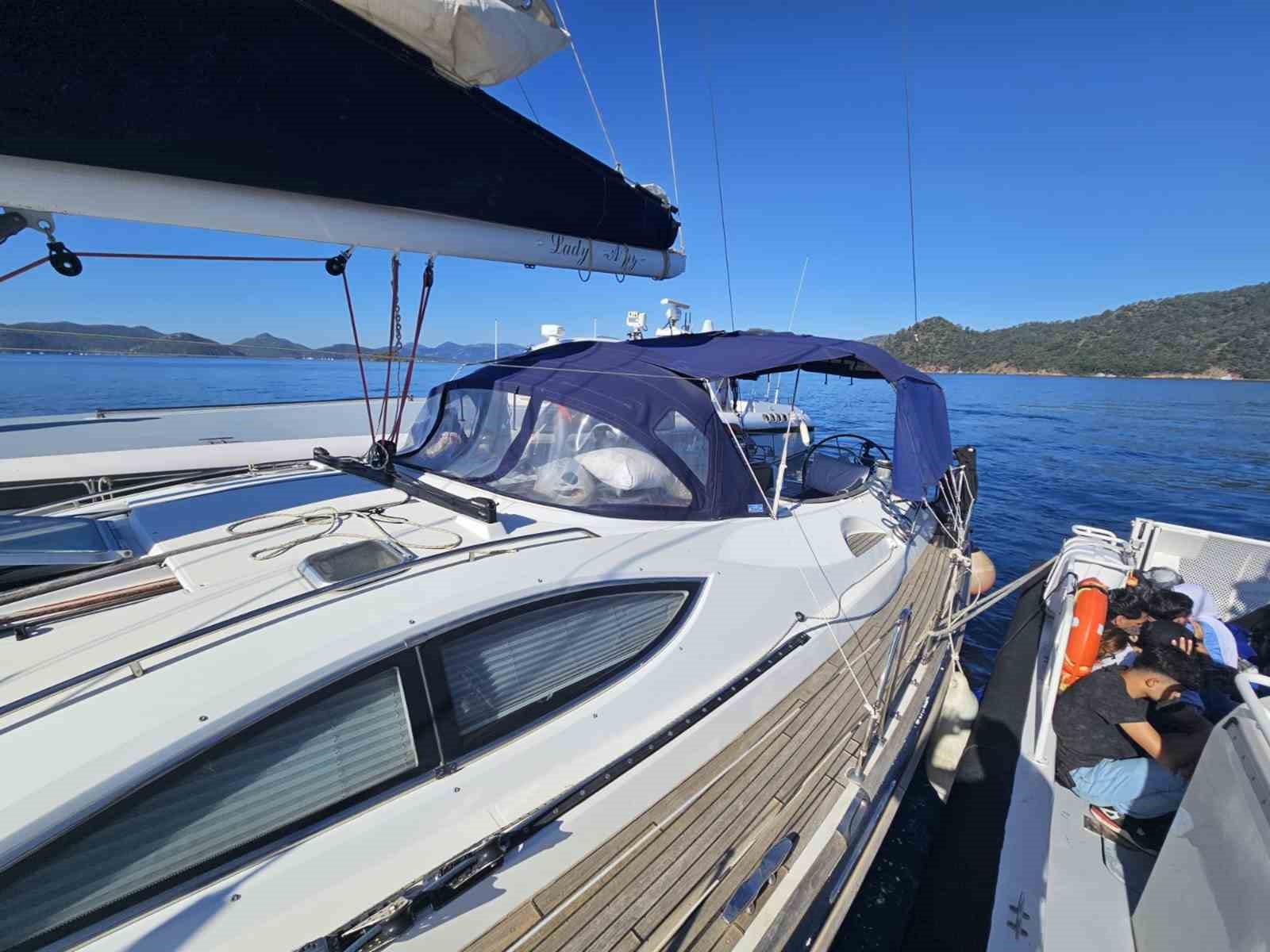 Fethiye Göcek açıklarında İtalya rotası üzerinde seyreden yelkenli teknede 36