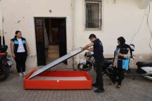 Bodrum Belediyesi, sosyal dayanışmayı güçlendiren "Atma Paylaş Projesi" ile ihtiyaç