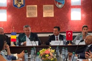 Kıyı Belediyeler Birliği ve Muğla Büyükşehir Belediye Başkanı Ahmet Aras,