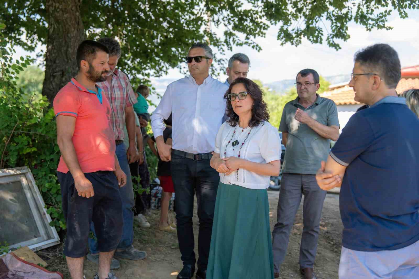 Menteşe Orhaniye Mahallesi Karabağlar mevkisinde arazideki samanlarda başlayan ve daha