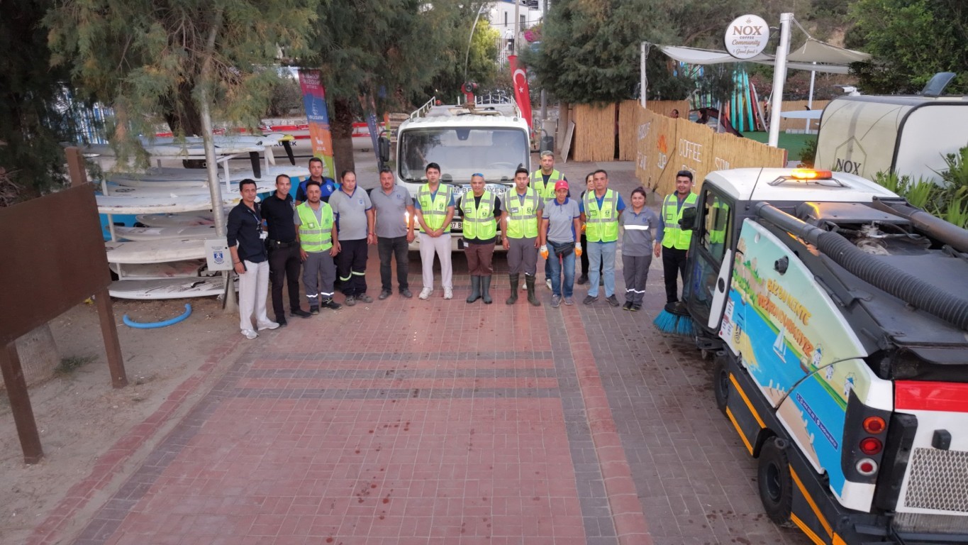Bodrum Belediyesi Temizlik İşleri Müdürlüğü ekipleri, ilçe genelinde sürdürdüğü kapsamlı