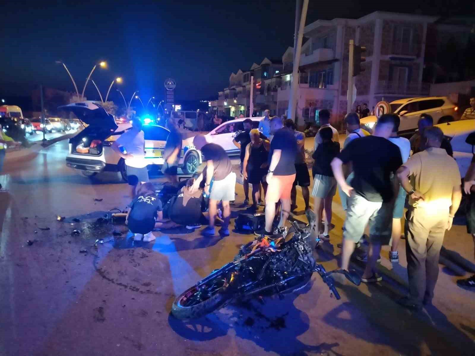 Muğla’nın Datça ilçesinde otomobil ile motosikletin çarpışması sonucu meydana gelen