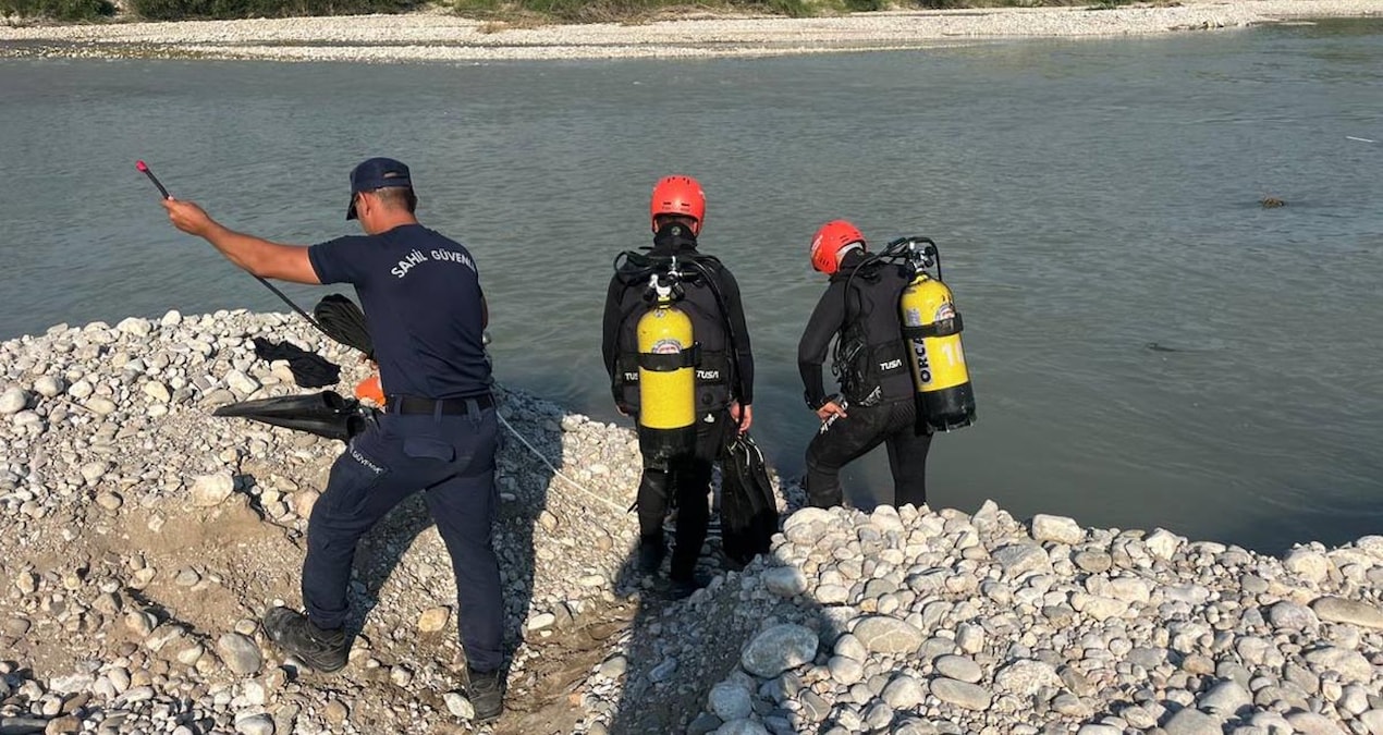 Muğla'nın Seydikemer ilçesinde serinlemek için girdiği Eşen Çayı'nda kaybolan 21