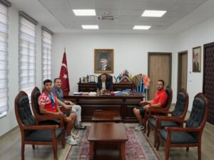 Köyceğiz Kaymakamı Mert Kumcu, Kano’da Dünya Şampiyonu olan Rahmi Kaan