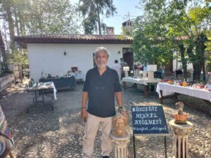 Muğla’nın Köyceğiz ilçesinde heykel sanatçısı Tuncer Mankır’ın kişisel heykel sergisi