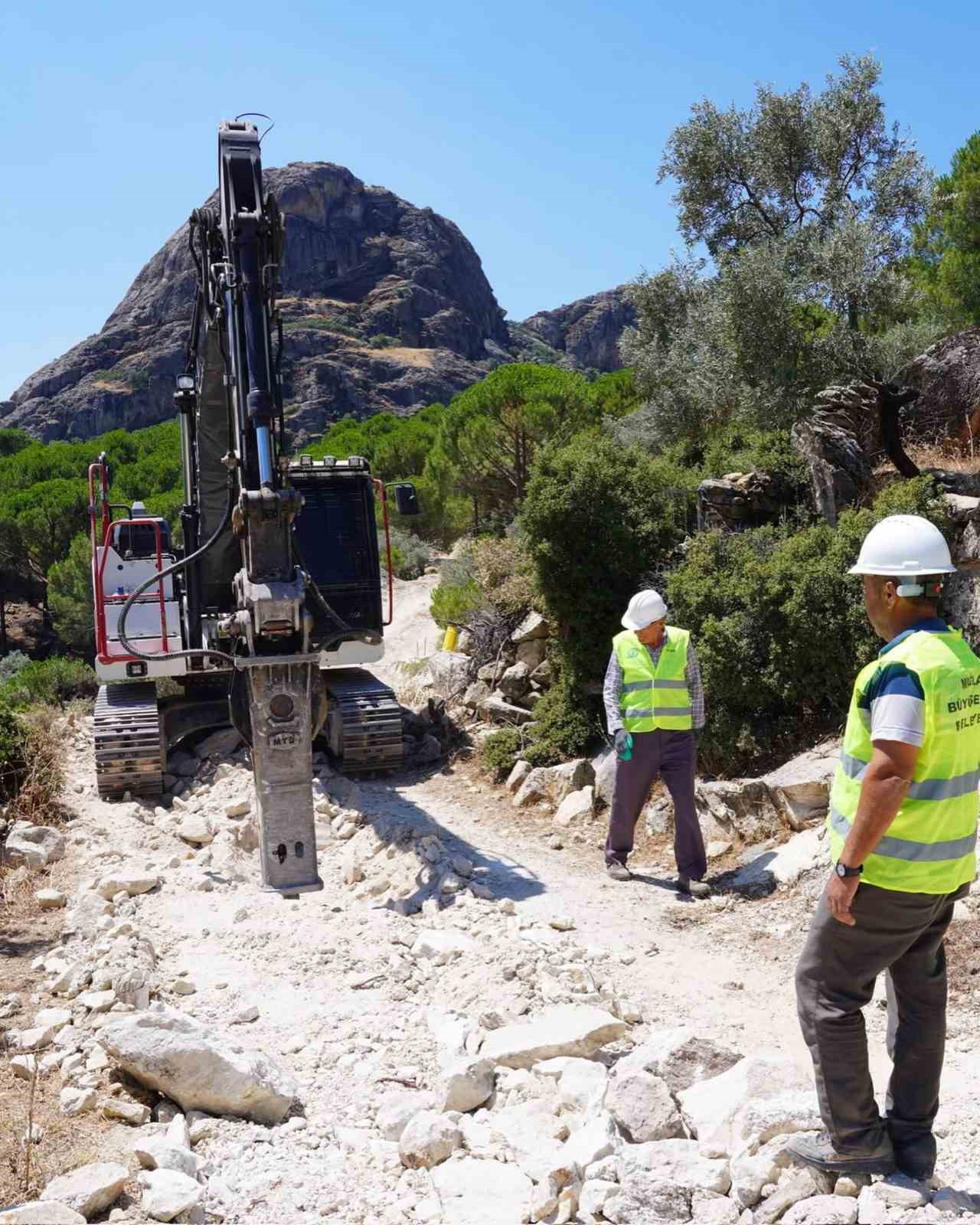 Muğla Büyükşehir Belediyesi Su ve Kanalizasyon İdaresi (MUSKİ) ekipleri, Milas’ın