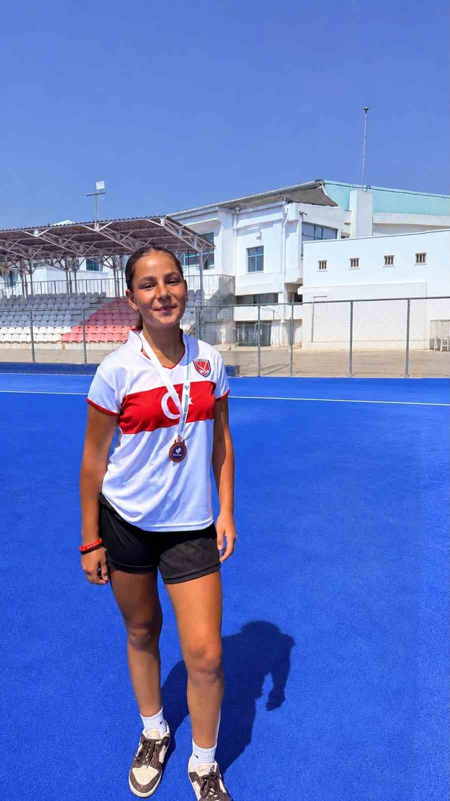 Muğlalı sporcu Tuanna Sel’in de formasını giydiği 16 Yaş Altı