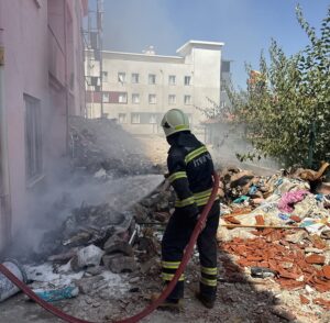 Muğla’nın Menteşe ilçesine bağlı Kötekli Mahallesi’nde, atıl durumdaki bina alanında