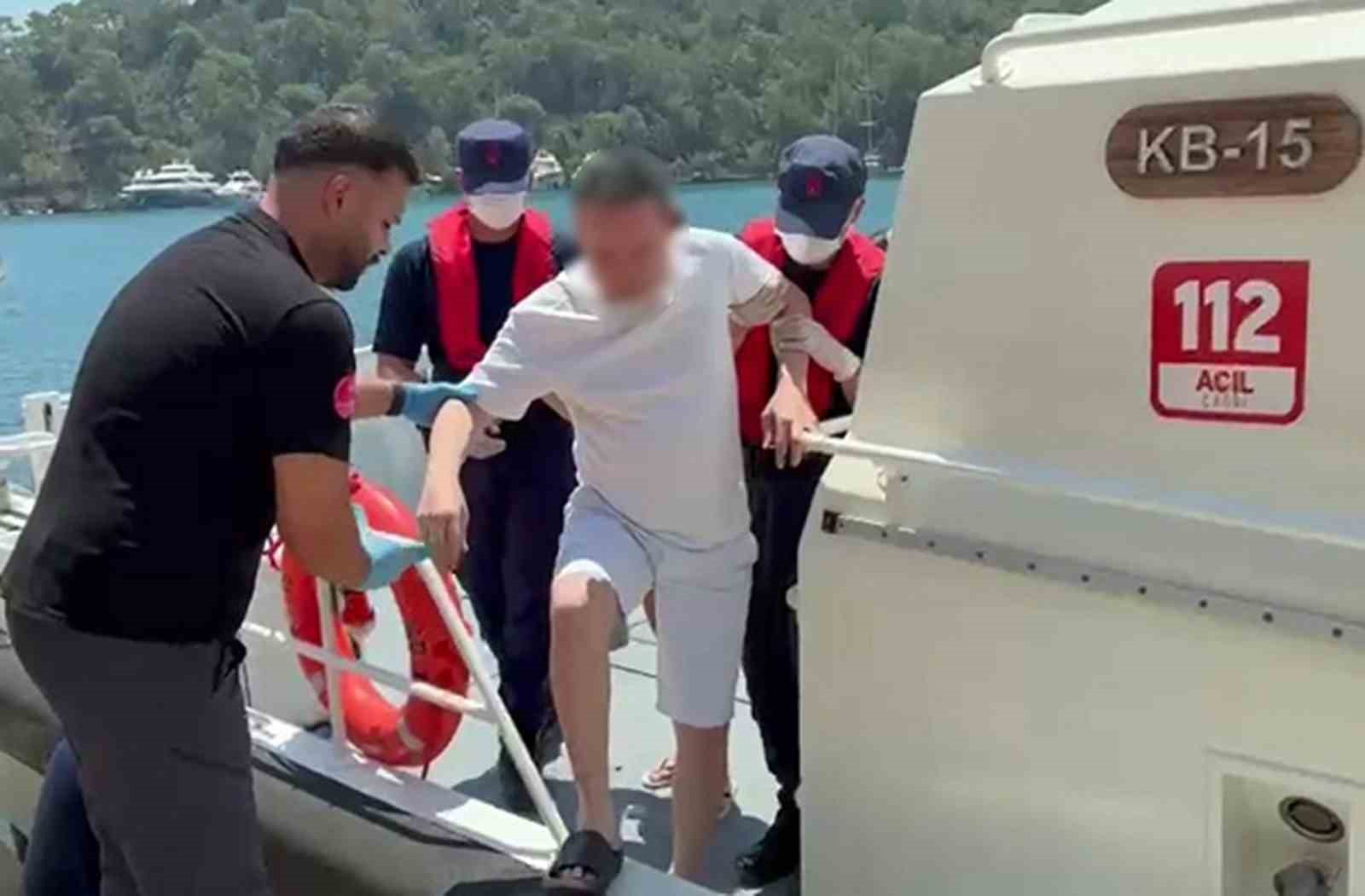 Muğla’nın Fethiye ve Dalaman ilçesi açıklarında seyreden özel teknelerde rahatsızlanan