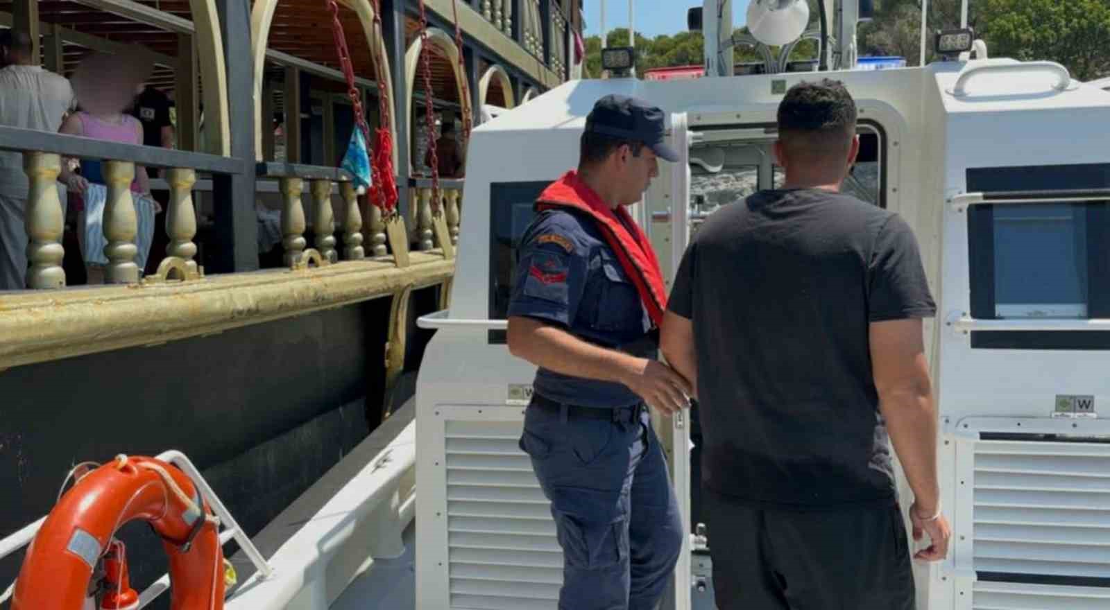 Muğla’nın Fethiye ilçesi açıklarında seyreden gezi ve özel teknede yaralanan