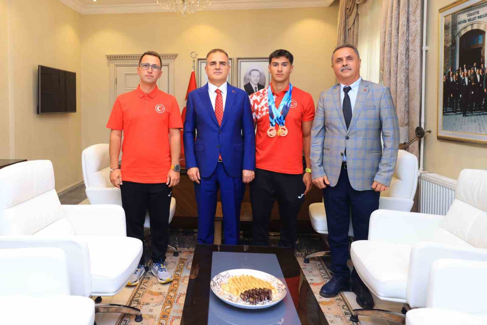 Kanada’nın Halifax kentinde düzenlenen ICF 2026 Gençler ve U23 Durgunsu