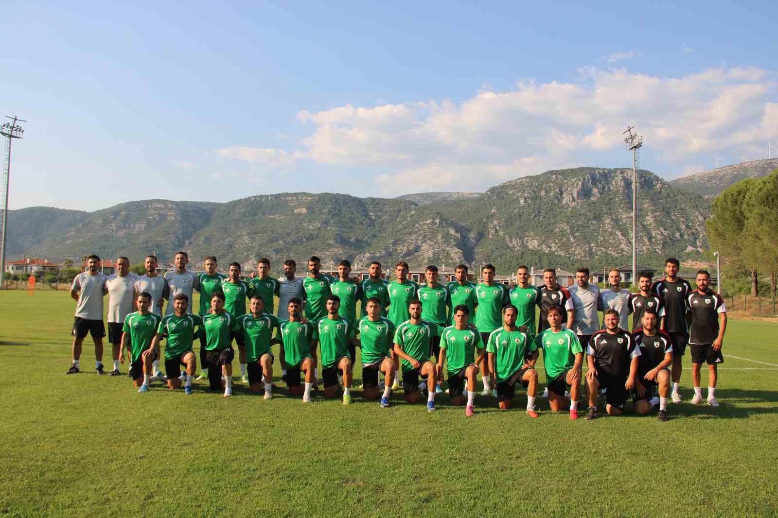 Muğlaspor Teknik Direktörü Yalçın Koşukavak, kulübün kongre sürecinden dolayı hazırlıklara