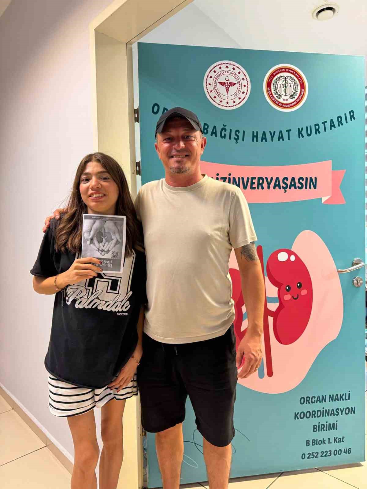 Kronik böbrek yetmezliği nedeniyle 13 yaşından bu yana haftanın üç
