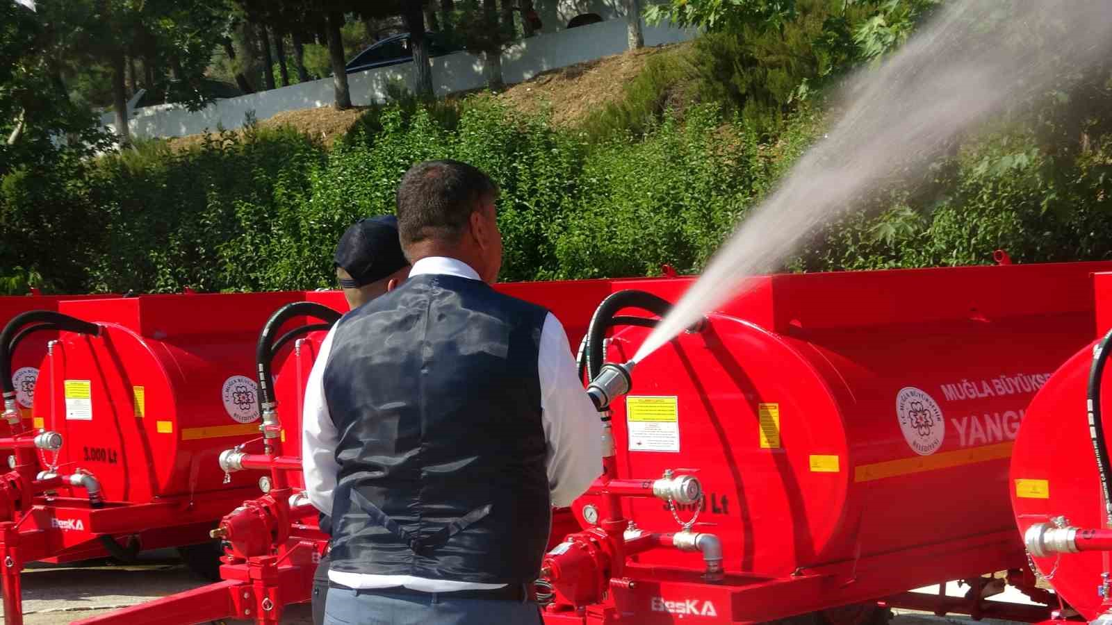 Muğla Büyükşehir Belediyesi, kırsal mahallelerde meydana gelebilecek yangınlarla hızlı ve