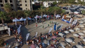 Bodrum Belediyesi tarafından bu yıl ilk kez düzenlenen Plaj Voleybolu
