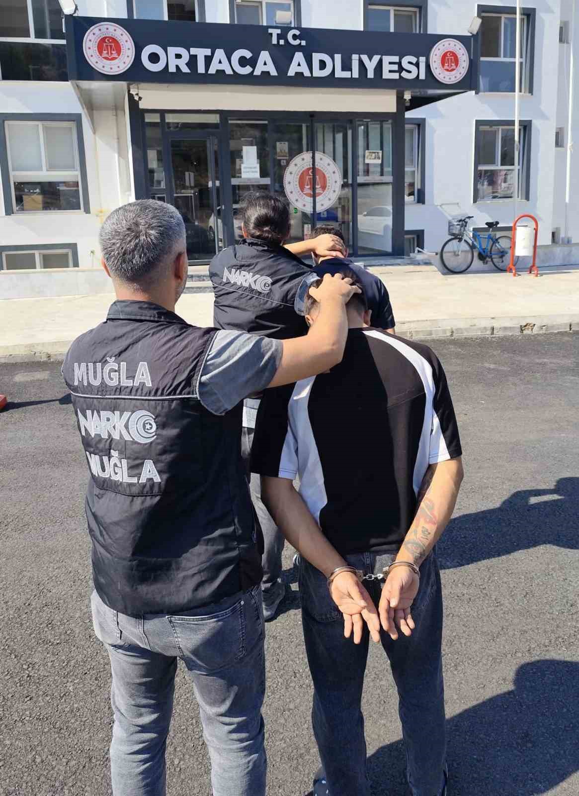 Muğla’nın Dalaman ilçesinde, İl Emniyet Müdürlüğü Narkotik Suçlarla Mücadele Şube