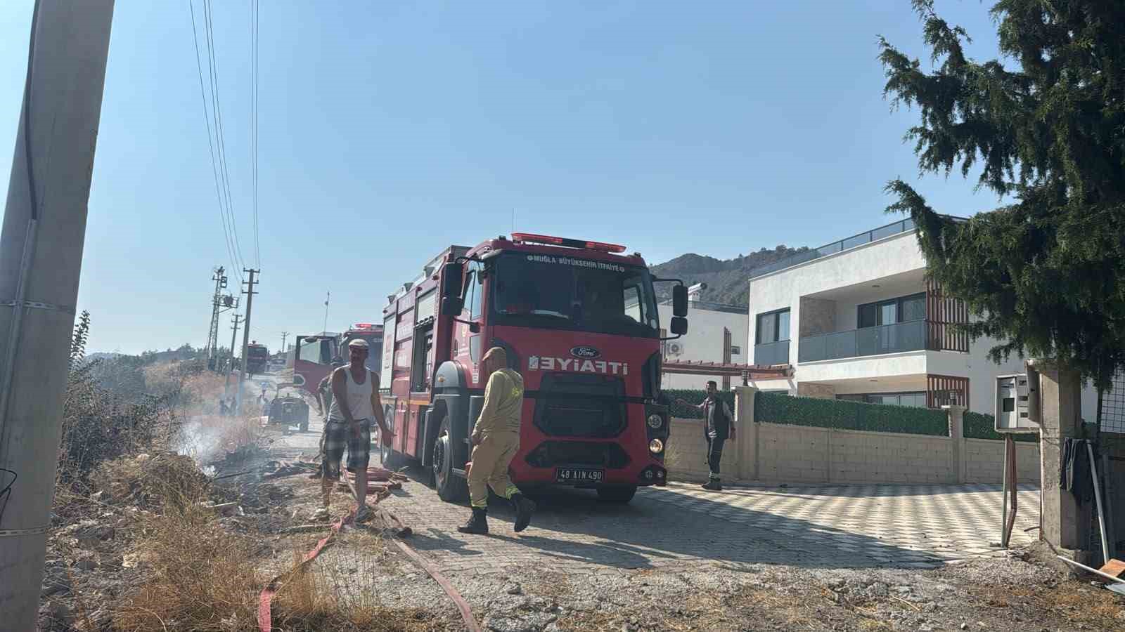 Muğla’nın Dalaman ilçesinde çıkan orman yangını ekiplerin hızlı ve etkili
