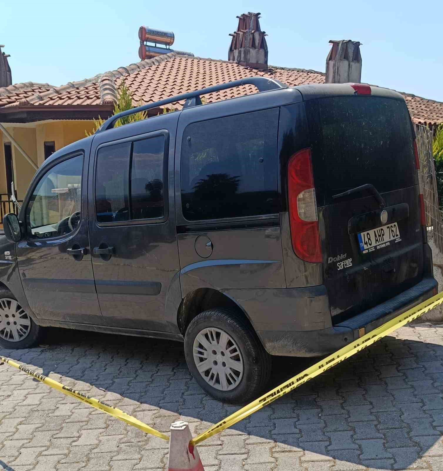 Muğla’nın Ula ilçesine bağlı Gökova Mahallesi’nde evin önünden çalınan otomobil,