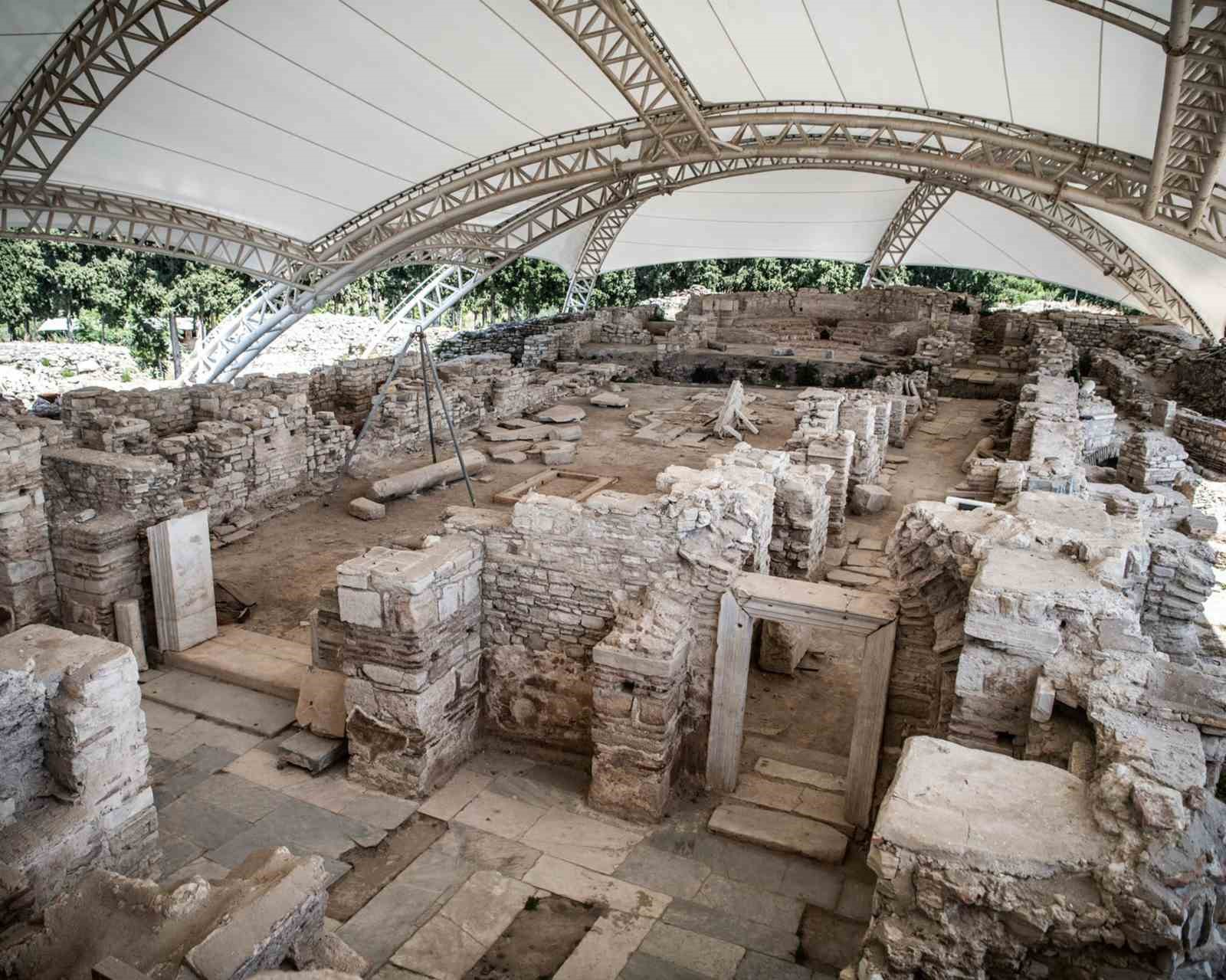 Kazı Başkanlığını Muğla Sıtkı Koçman Üniversitesi Edebiyat Fakültesi Sanat Tarihi