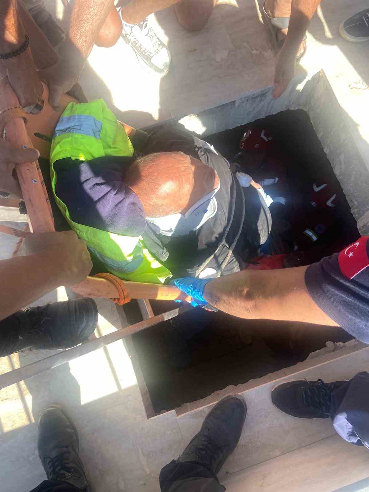 Muğla’nın Bodrum ilçesinde havuz makine dairesine düşerek yaralanan ve mahsur