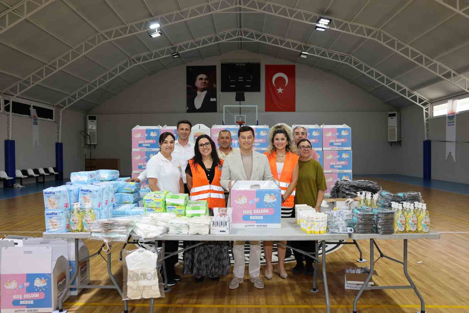 Marmaris Belediyesi, ‘Hoş Geldin Bebek Paketi’ ile bebek sahibi olan